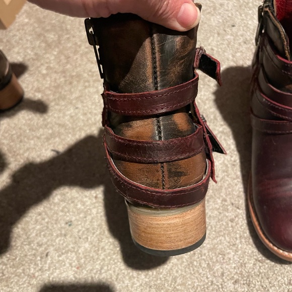 Freebird by Steven Burgundy Belfast Ankle Booties - Picture 3 of 10